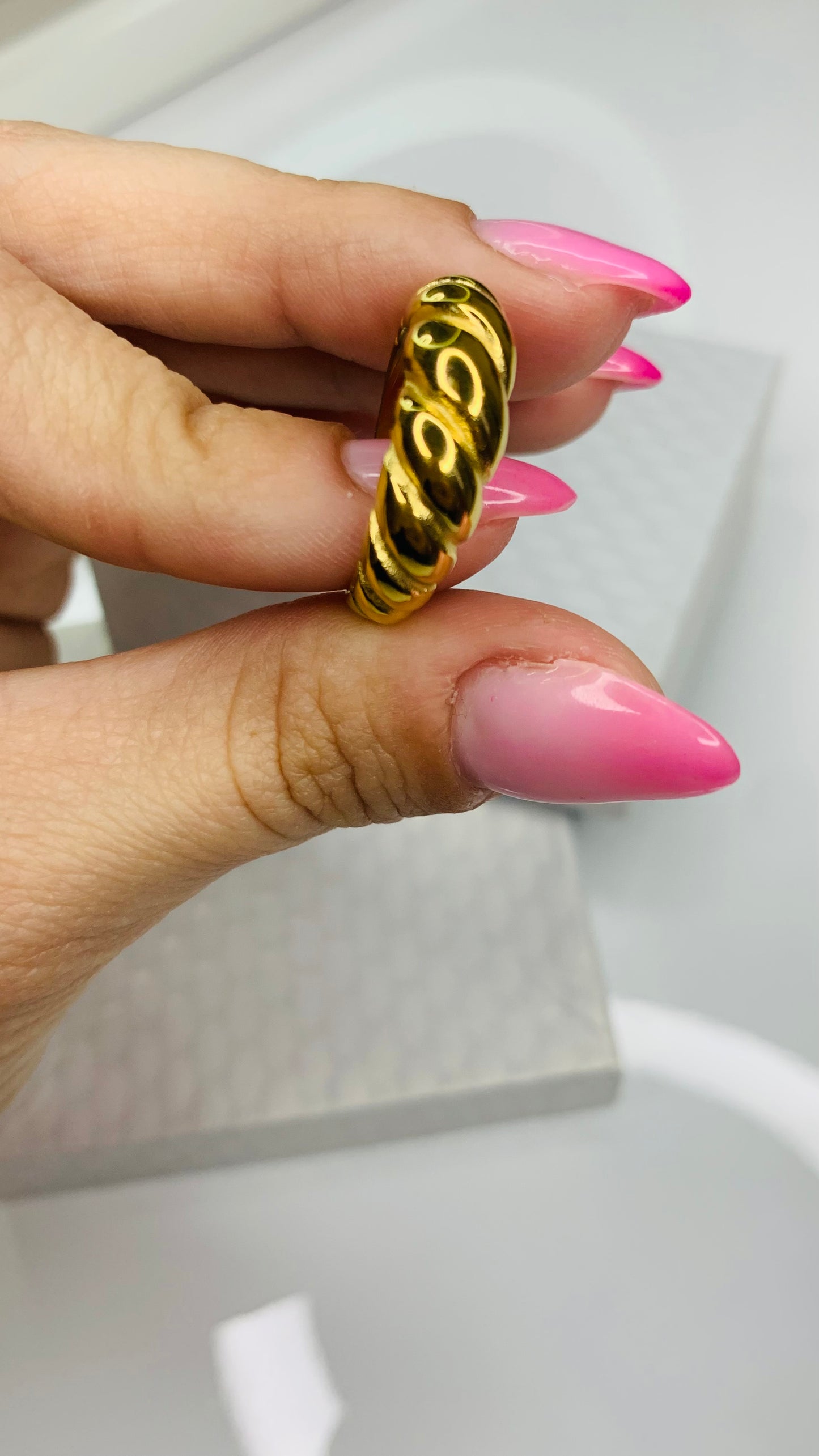 Anello