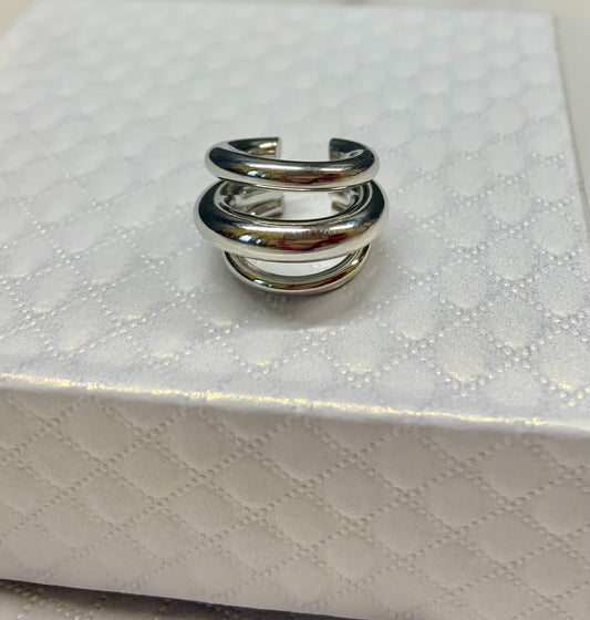 Ear cuff