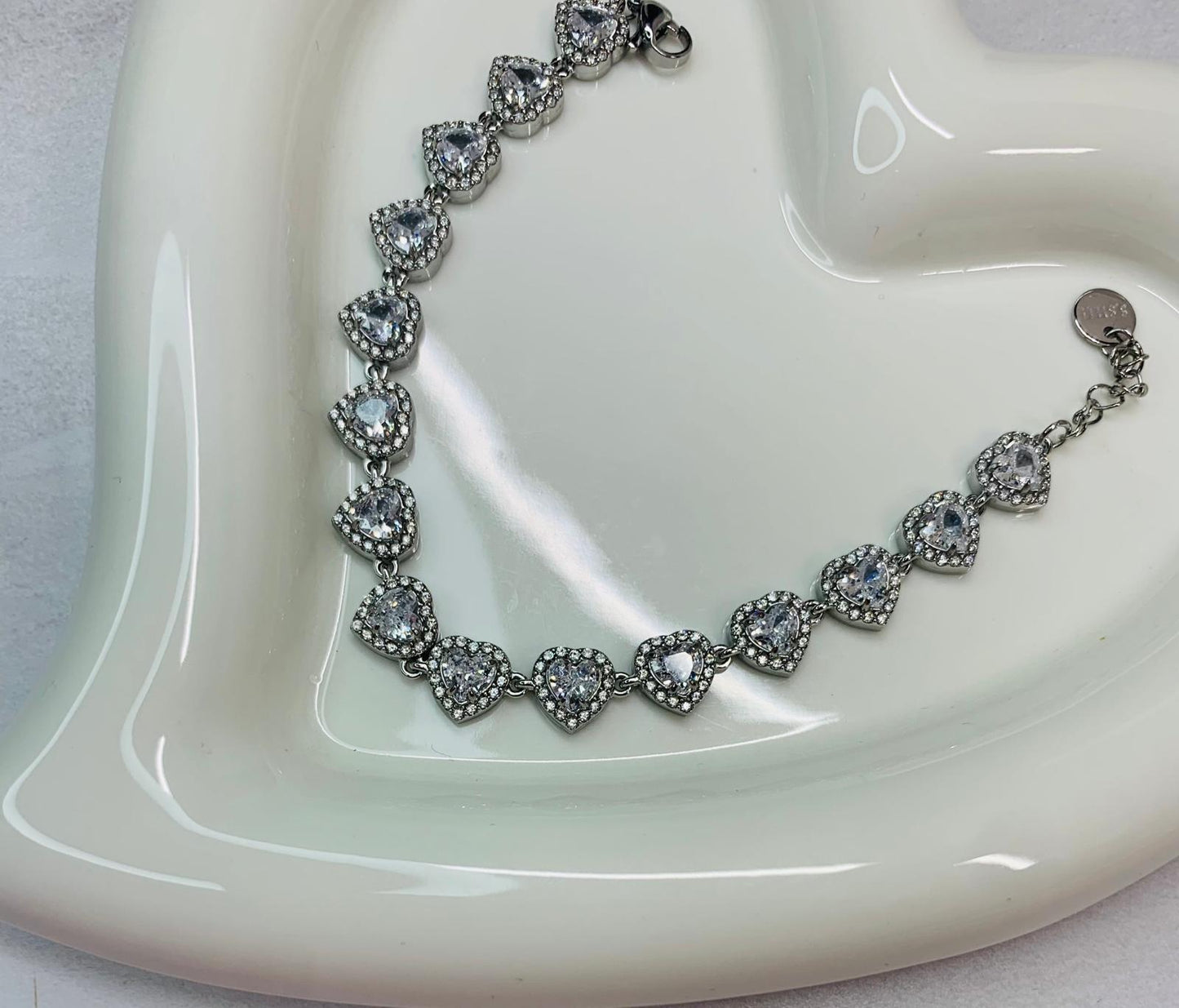 bracciale con cuoricini pieni di zirconi