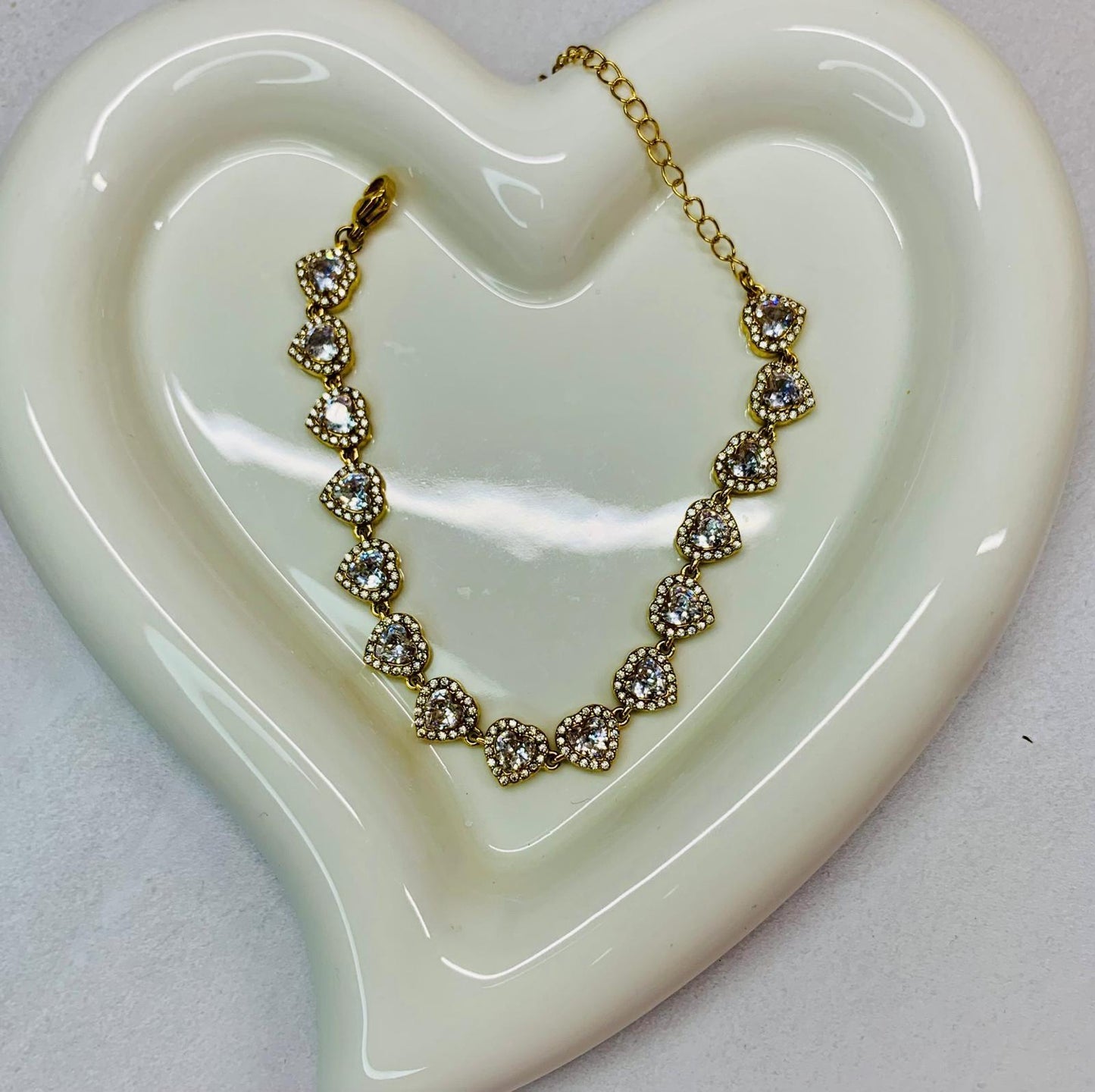 bracciale con cuoricini pieni di zirconi